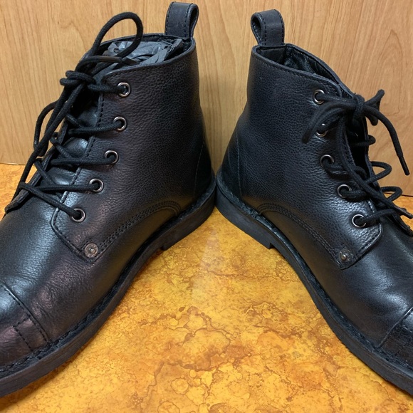 Levi’s boots - Picture 2 of 9